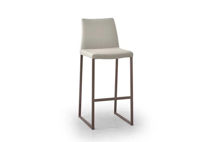 EWFmodern_Stool_5032_WEB+(2).jpg