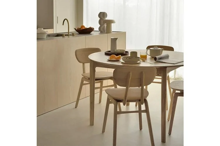 EWFModern_DiningTable_9142_WEB_03.jpg