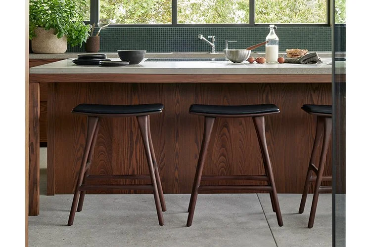 EWFModern_Osso_bar_stool_5109_WEB35.jpg