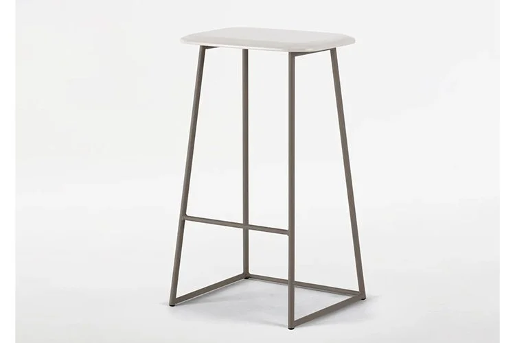 EWFModern_stool_5106_WEB02.jpg