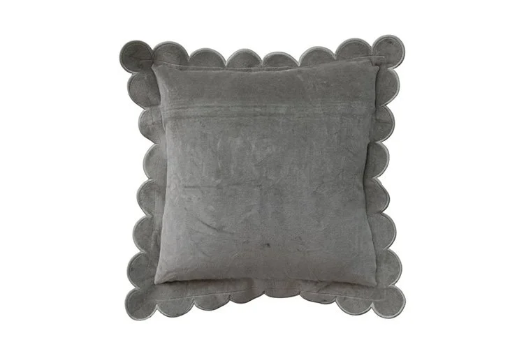EWFModern_velvet_pillow_1324_WEB02.jpg