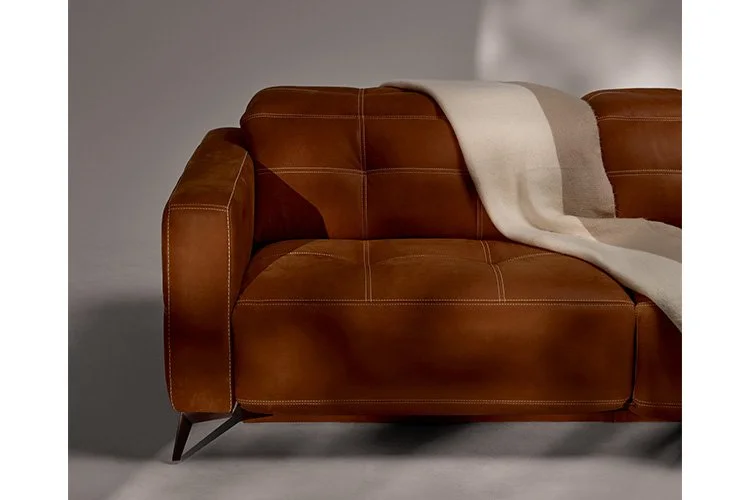 EWFModern_Versona_Sofa_WEB07.jpg