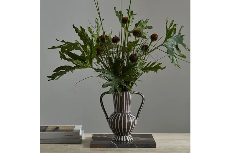 EWFMdern_rhysa_vase_14532_WEB08.jpg