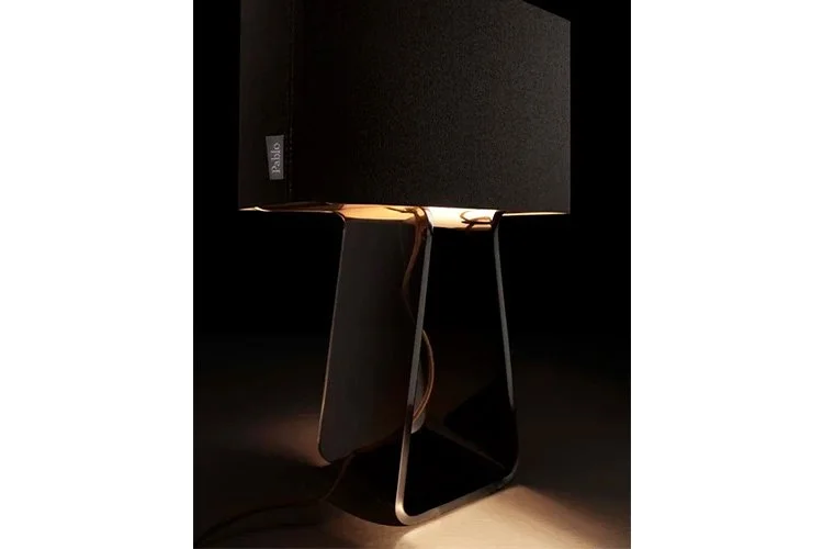 EWFmodern_TableLamp_551_ls_WEB+(2).jpg