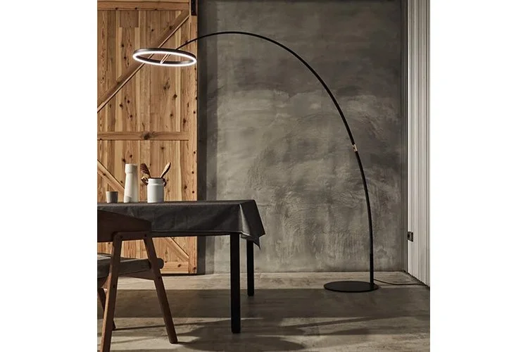 EWFModern_FloorLamp_763_WEB_05.jpg