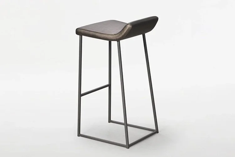EWFmodern_zoey-stool_5105_WEB01.jpg