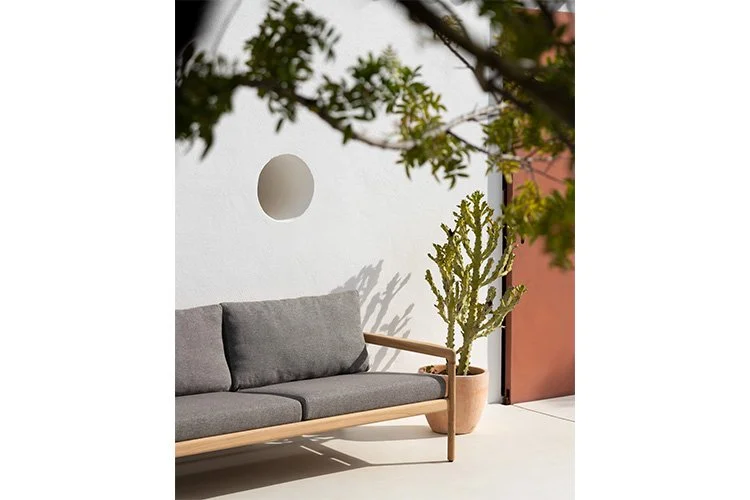 EWFModern_jack_outdoor_sofa_WEB06.jpg
