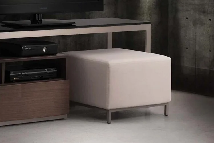 EWFmodern_Ottoman_3552_ls_WEB+(1).jpg