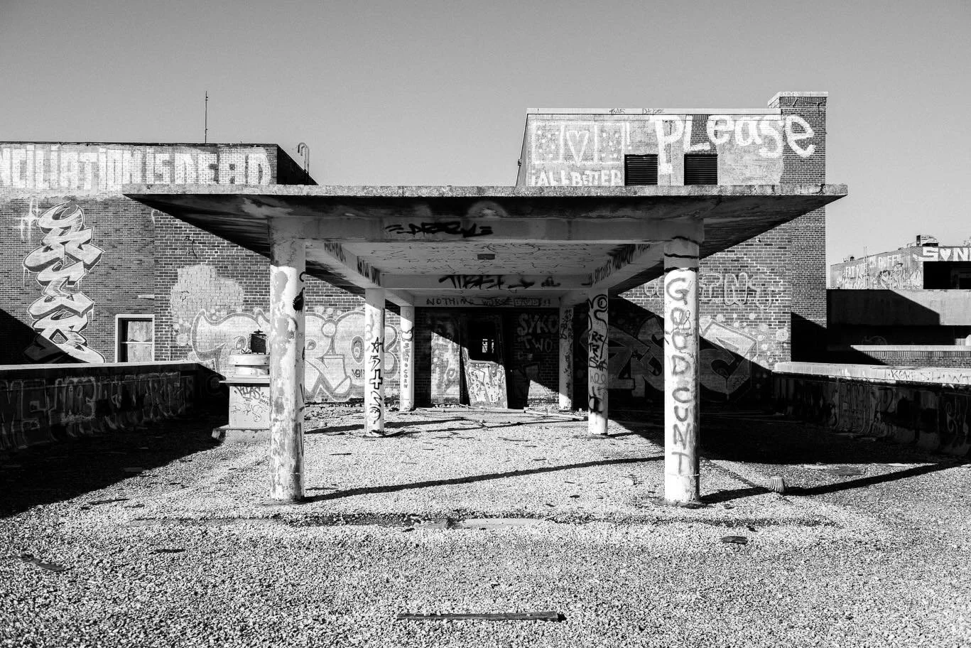 A few more from my Lindy Boggs shoot. This hospital began operations at this Mid City site during the 1950s. Unfortunately, it has sat vacant since Hurricane Katrina hit in 2005. #abandoned #abandonedplaces #neworleans #streetphotography #abandonedph