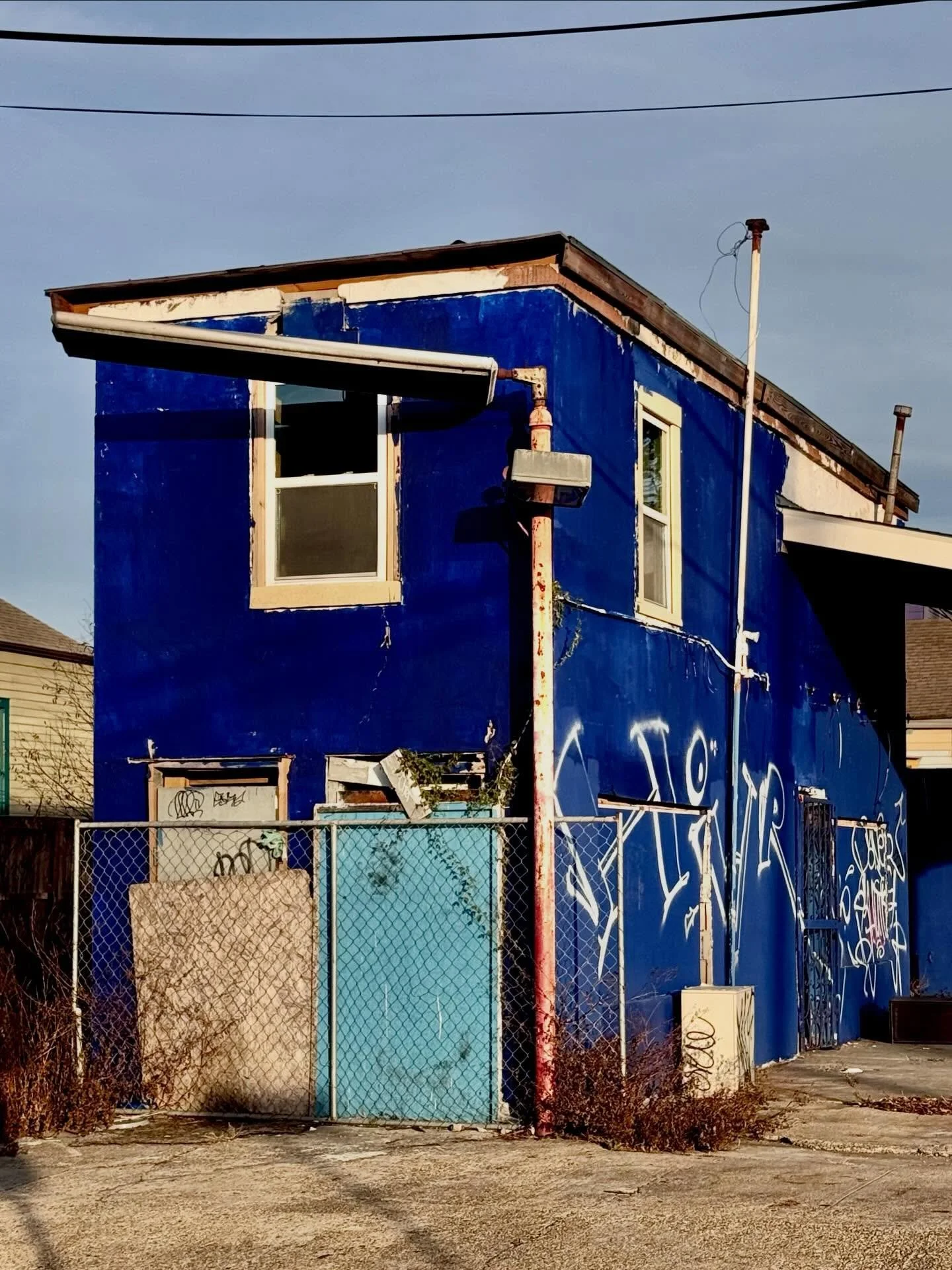 Somewhere on St. Claude #neworleans #neworleansarchitecture #streetphoto #neworleansphotographer