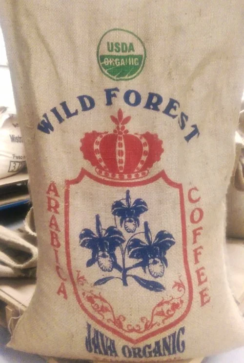 Contrasting Coffee Organic Java Dadar