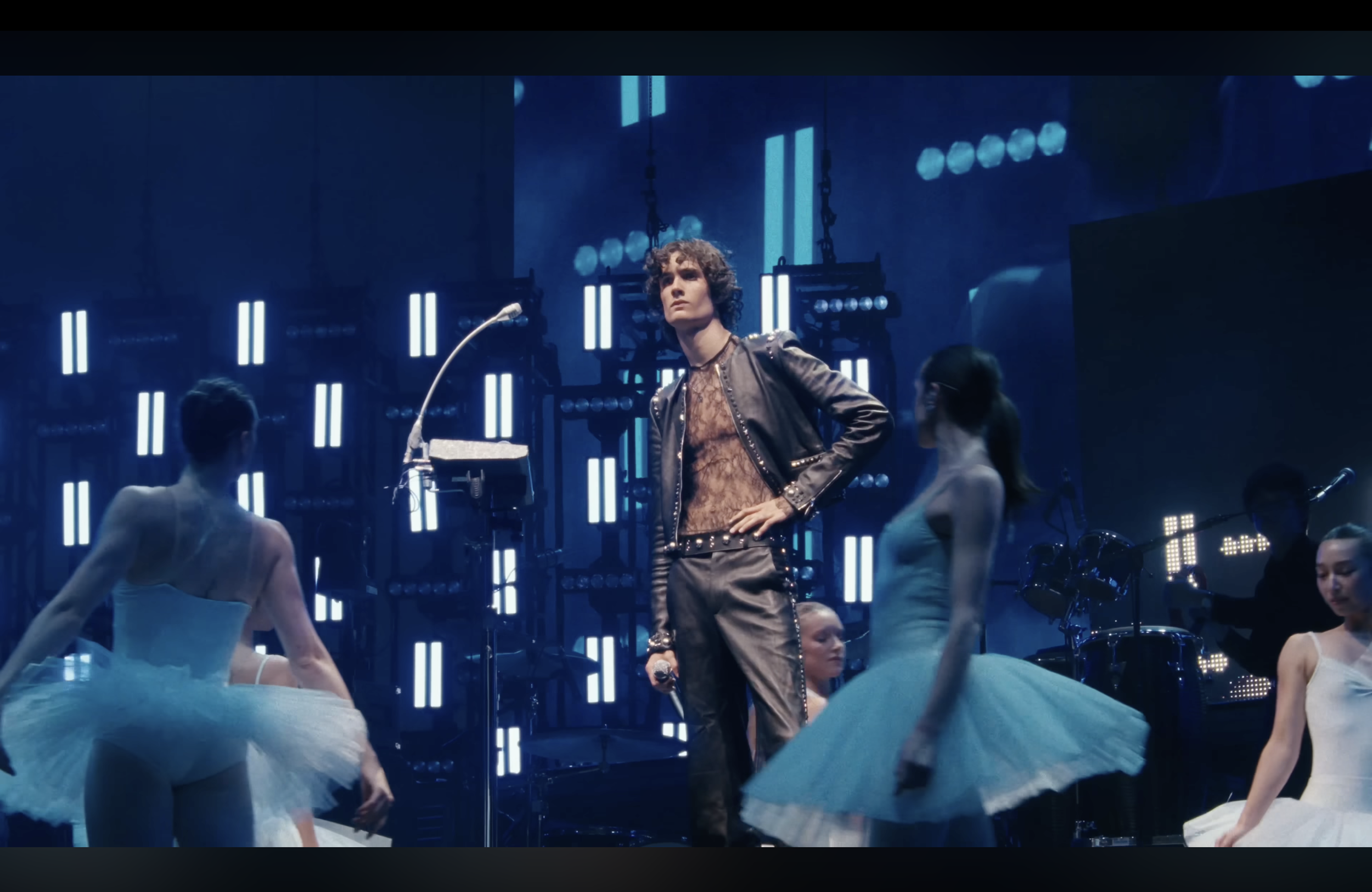 Sombr Coachella 202600011.png