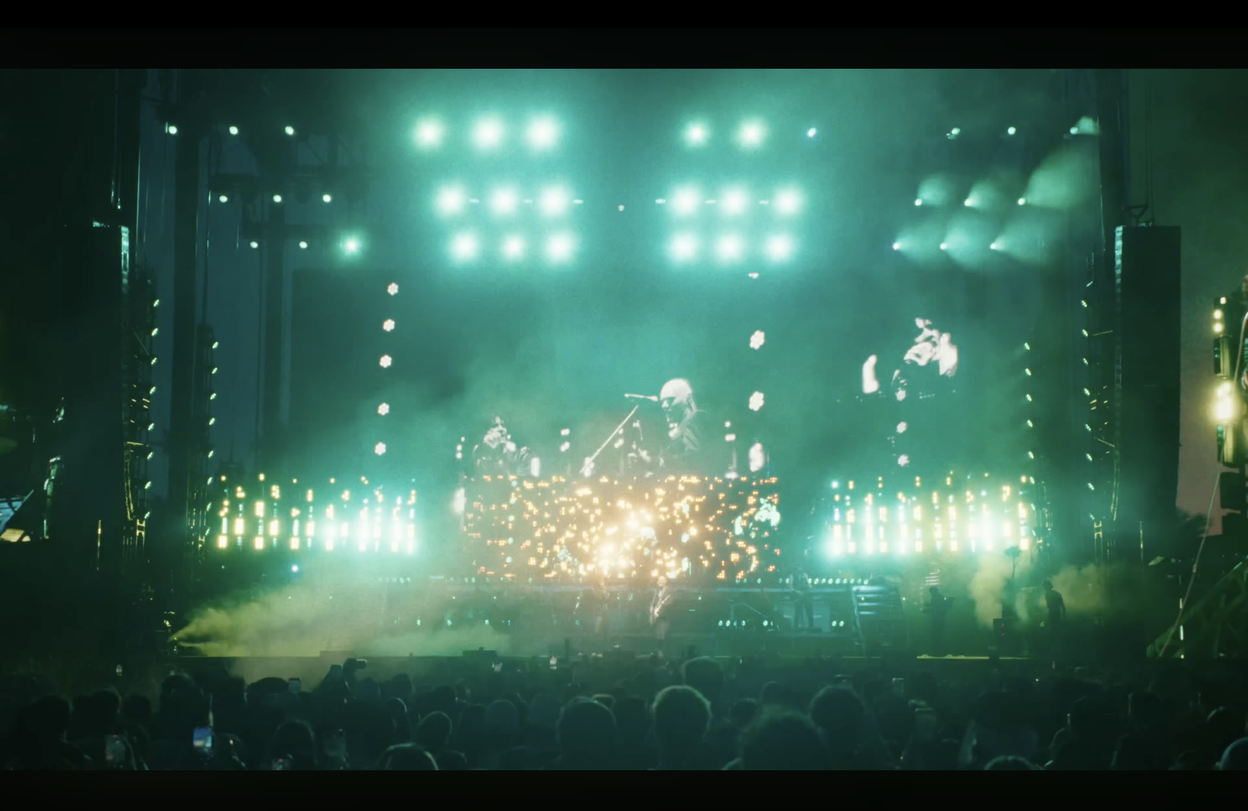 Sombr Coachella 202600022.png