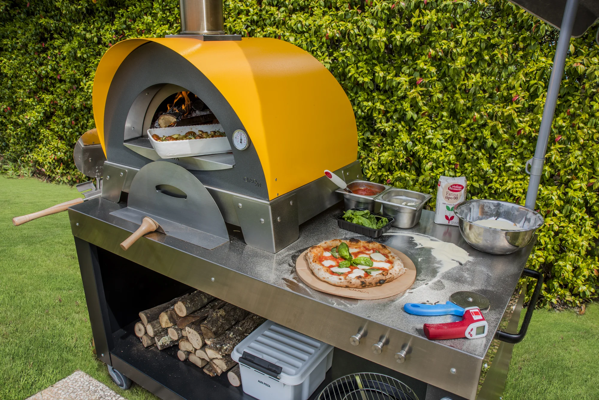 Mulit funktions bord finns i tre storlekar 100,130, 160, 190 cm