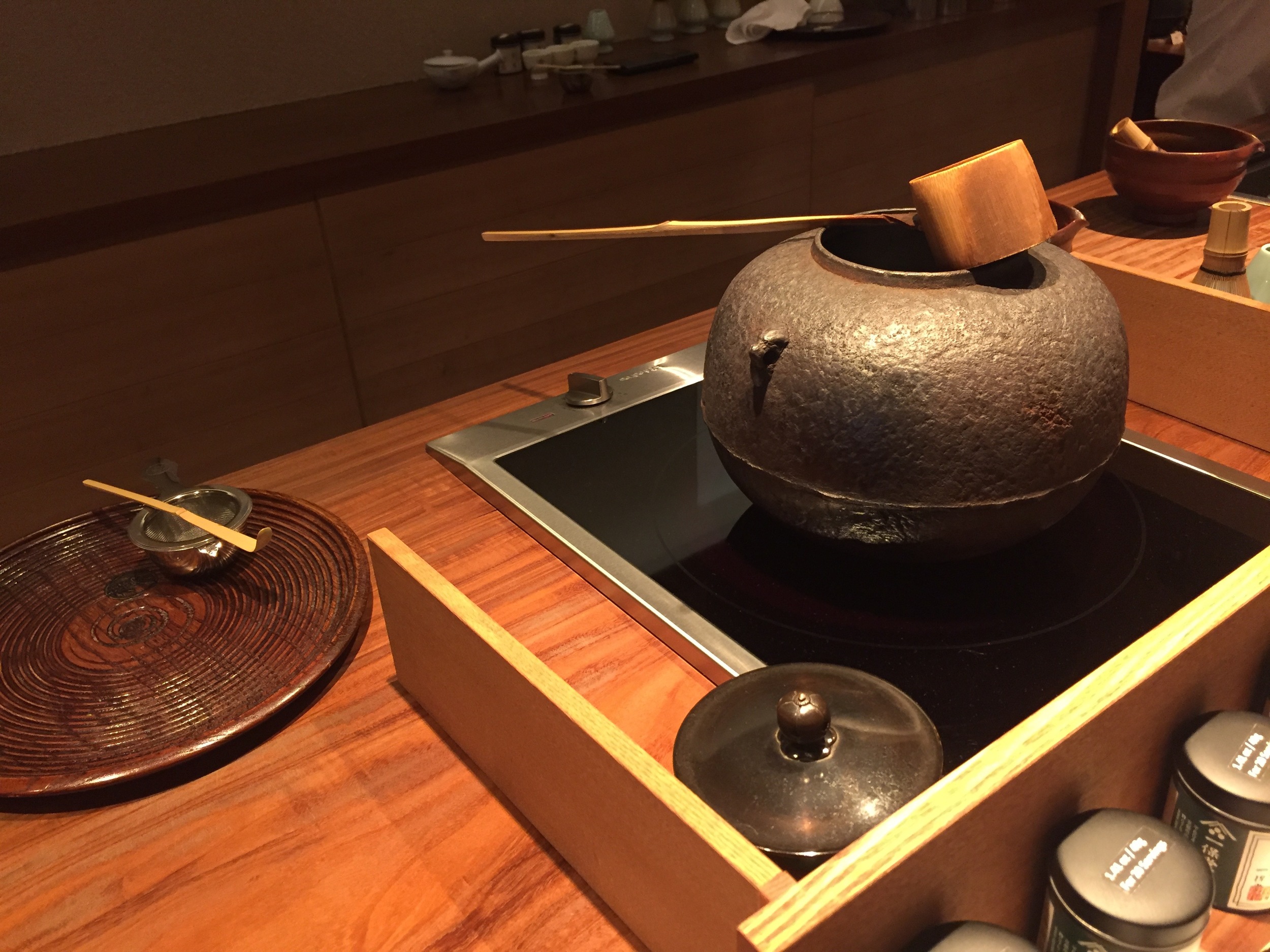 Honestly, neither you or me are likely to really know what is in that pot thing with the wood scooper... but that probably makes us both want it that much more. Welcome to Ippodo