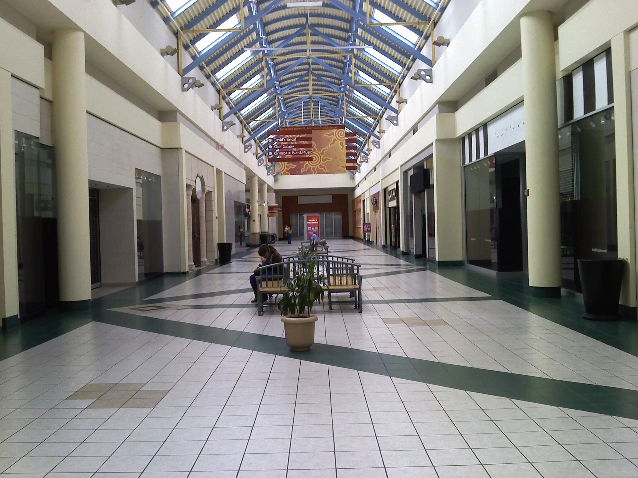 Mall_at_The_Source_empty.jpg