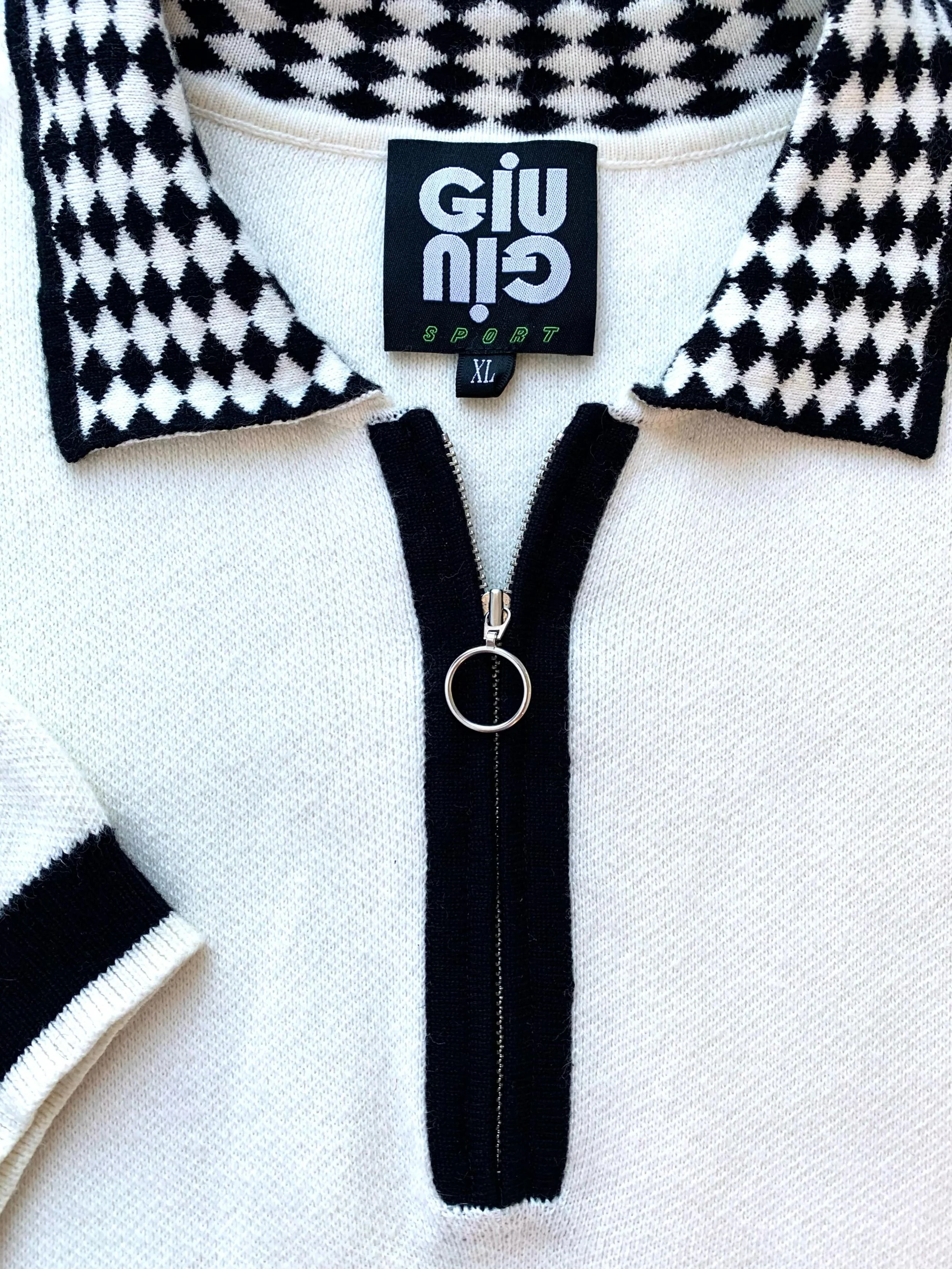 Giu Giu knit short sleeve shirt, size XL.
@giugiu