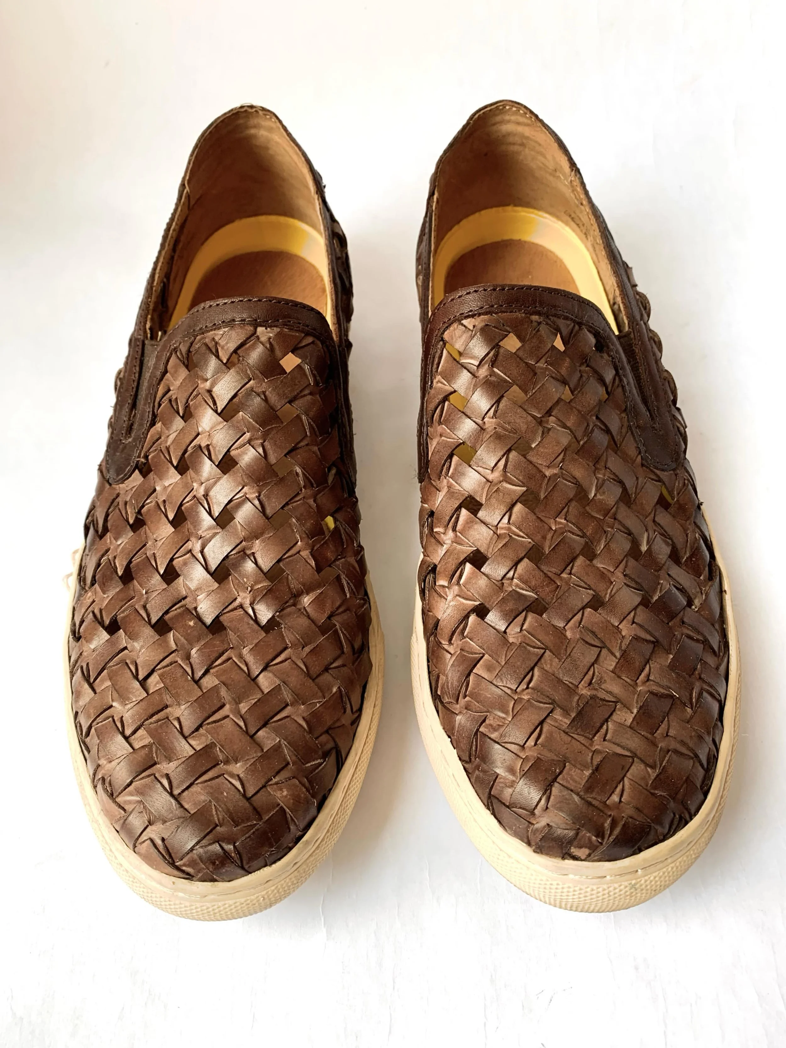 Donald Pliner woven leather sneakers, size 8.5.
@donaldpliner
