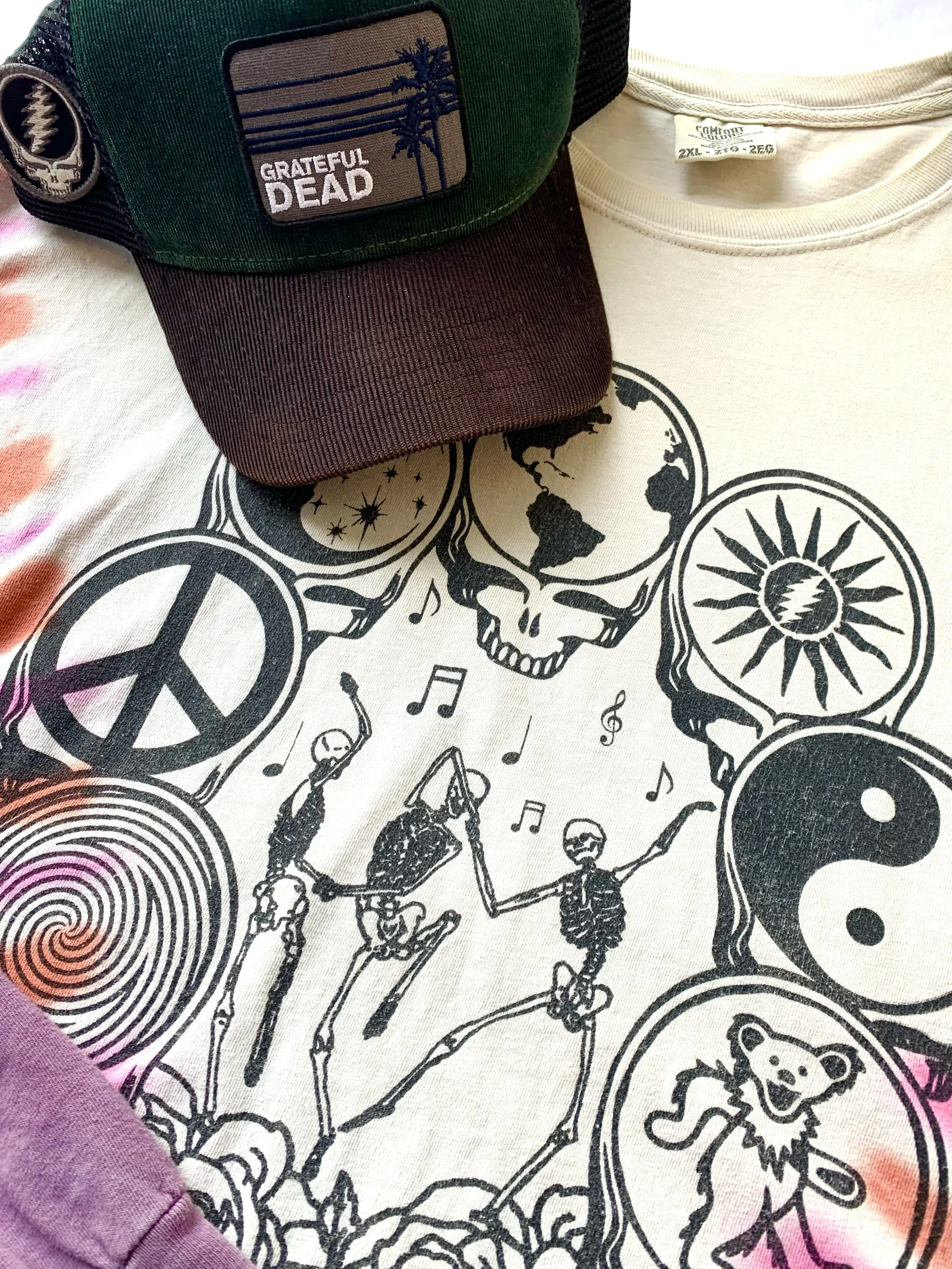 Grateful Dead long sleeve t-shirt, size XXL; James Perse Grateful Dead trucker style hat.
@jamesperse