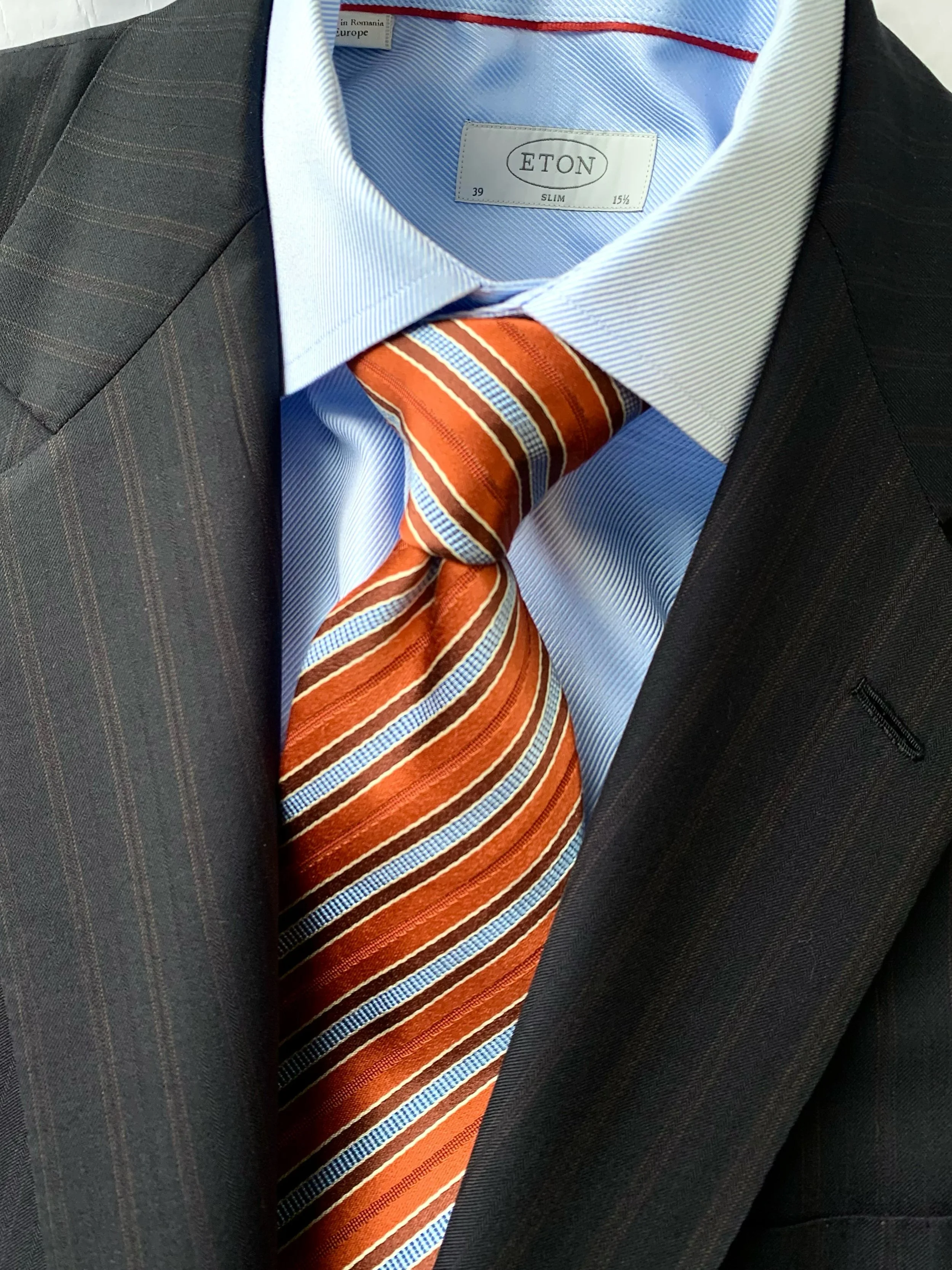 Brioni midnight blue with subtle dark stripe suit, size 40R; blue dress shirt from Eton, size 15.5 slim; necktie from Brioni.
@brioni_official, @etonshirts