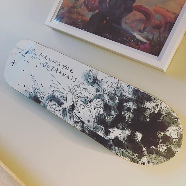 ✖️2019 mounted one of the coolest gifts yet from the lady! @cati1010 got me a deck with art done from one of my favorite artists @captain_tom 🤙 Don&rsquo;t think I can skate this one! It&rsquo;s gonna stay hangin because of the rad story behind it! 