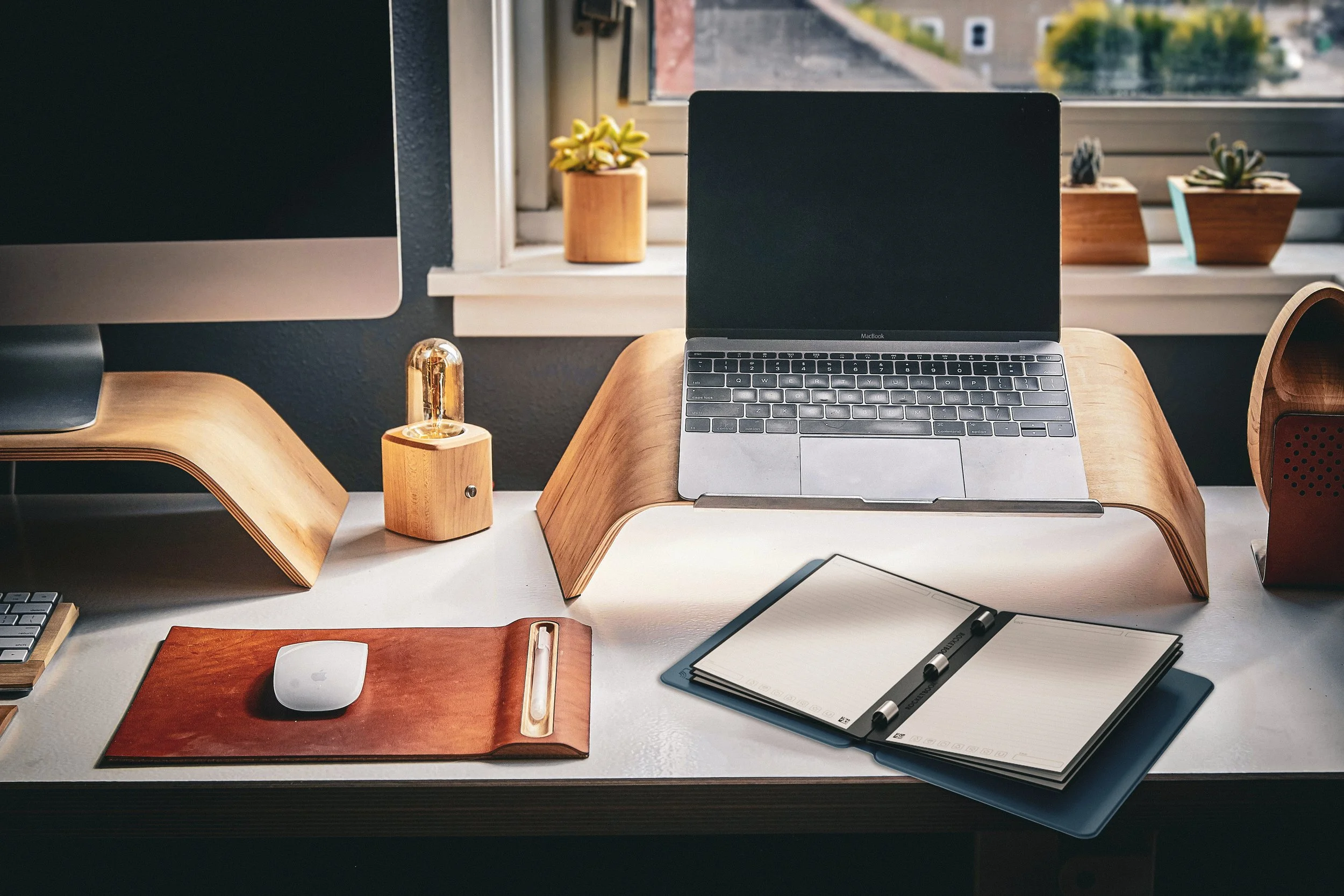 Desk with Pro Notebook_r2.jpg