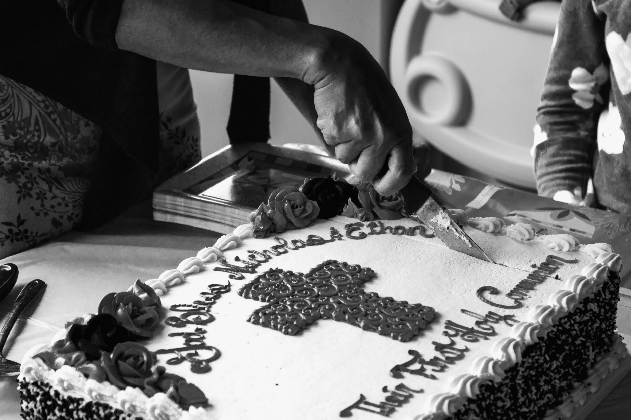 CAKE_CUT_BW.jpg