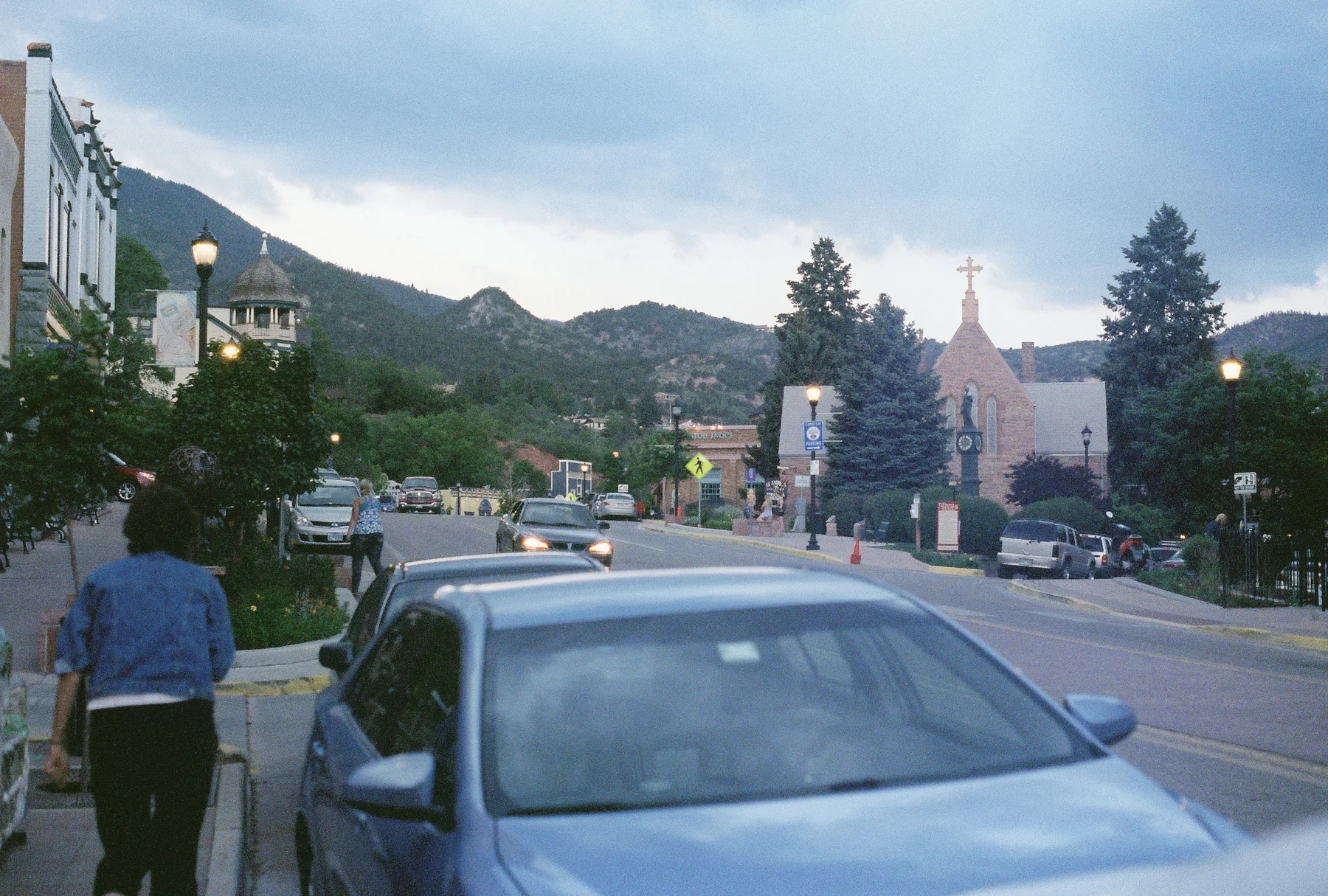 R1-03895-0013.jpg