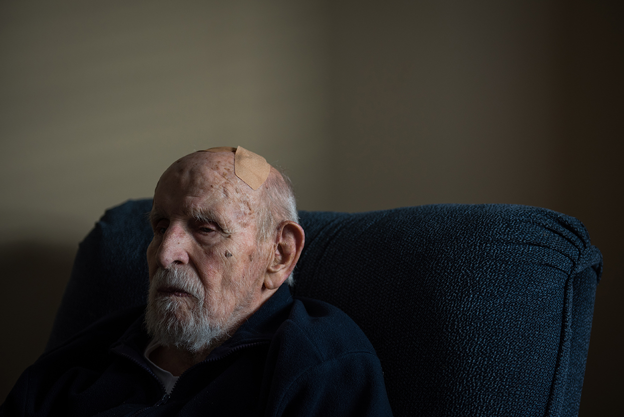 Gordon Glover, World War II veteran. Click here to read his story.