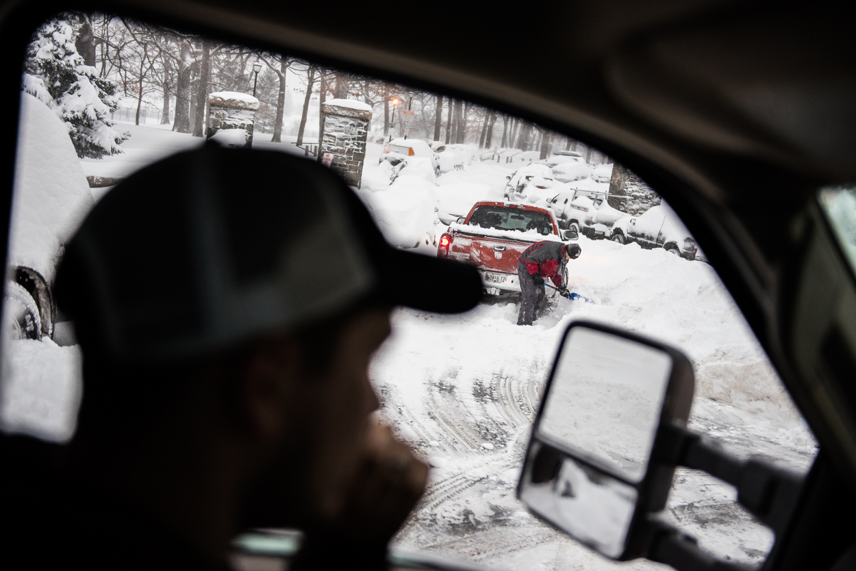 6:52am – One of many snowed-in motorists at Deering Oaks Park.