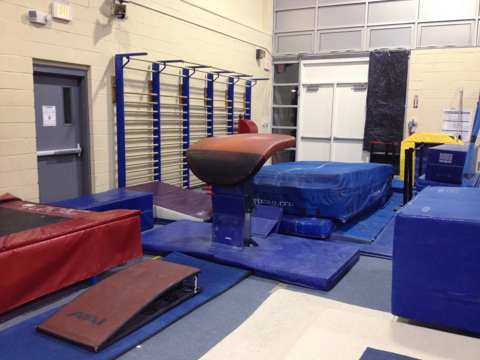  Vaulting table, Tac/10&nbsp;  Spring board, AAI 