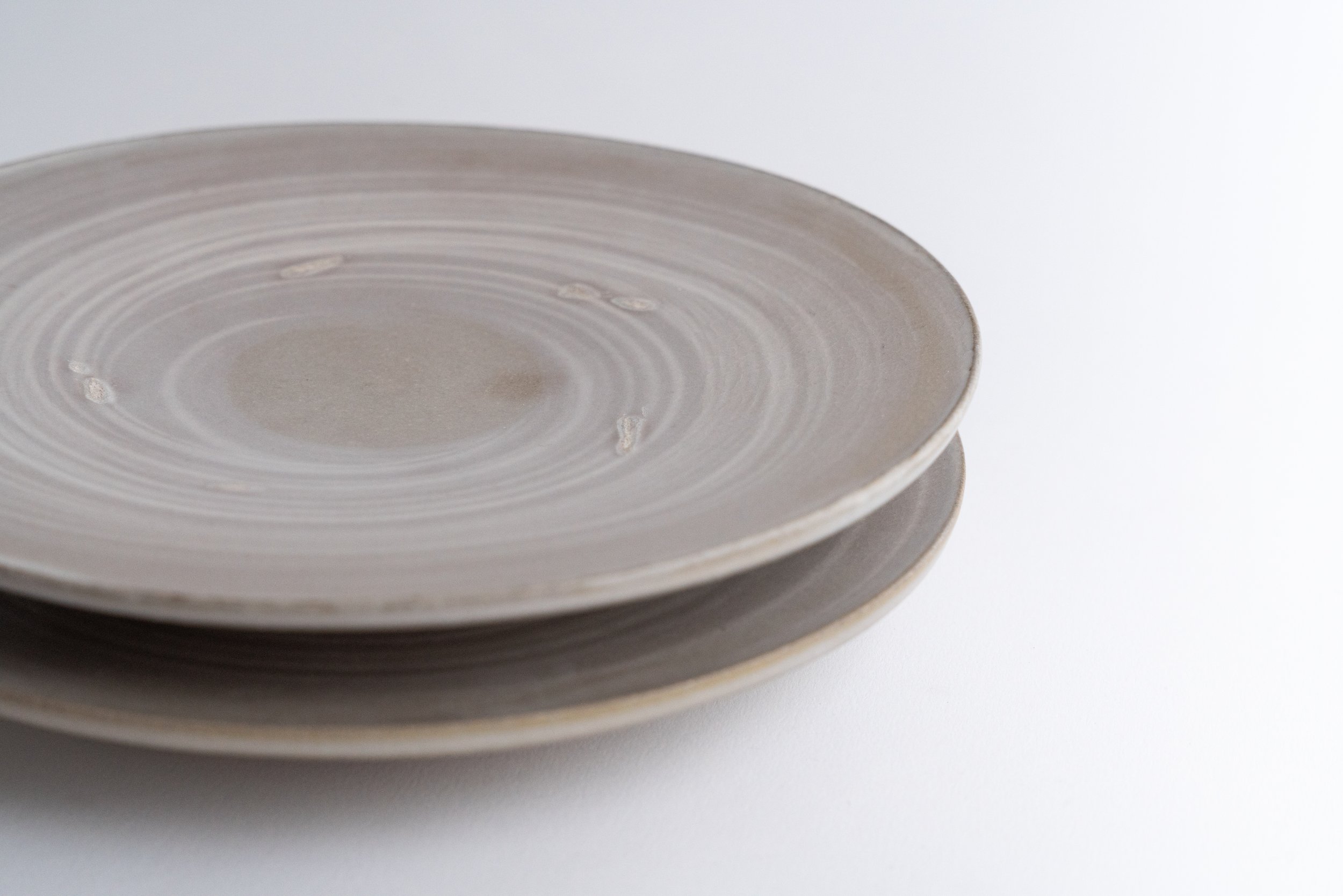 Set of 2 "Hakeme" Plates