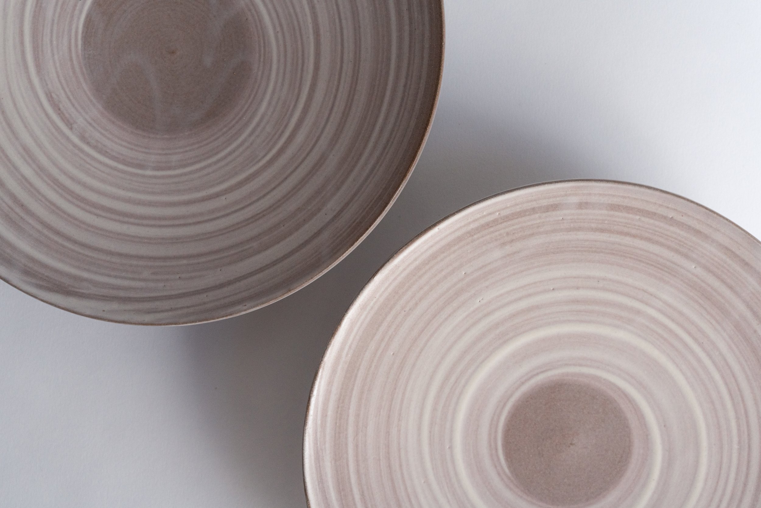 Set of 2 "Hakeme" Plates