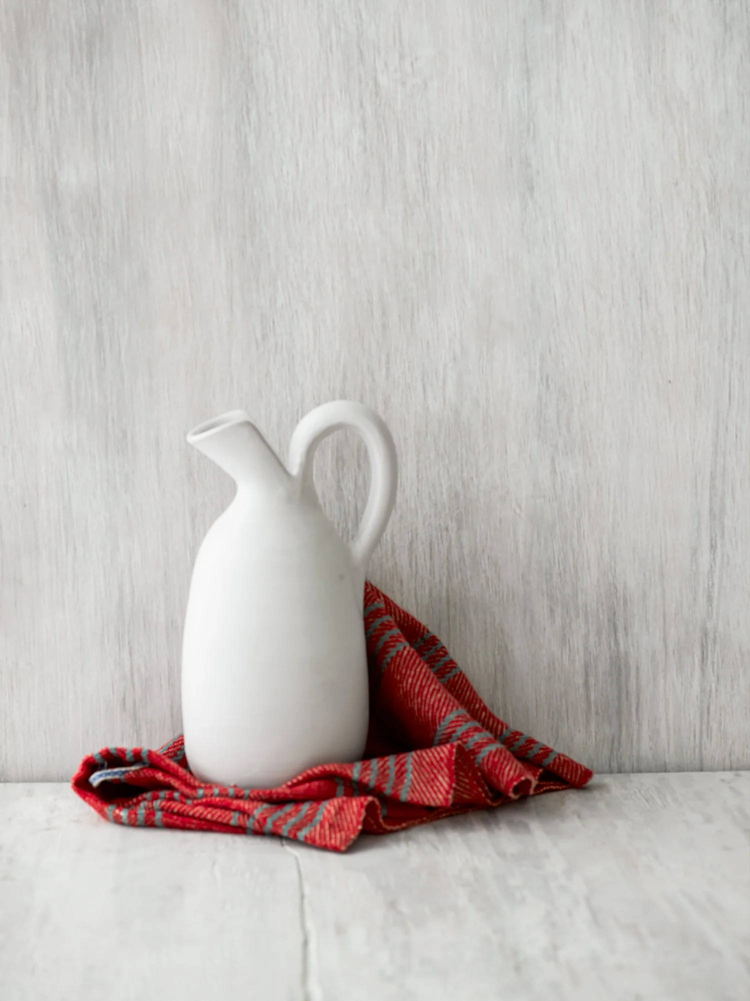 pitcher_redtowel2749.jpg