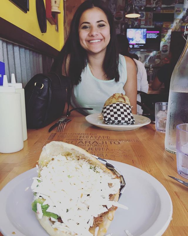 Happy birthday to one of our L'arepa girls, Dan! Feliz cumplea&ntilde;os! @danielaalzoor