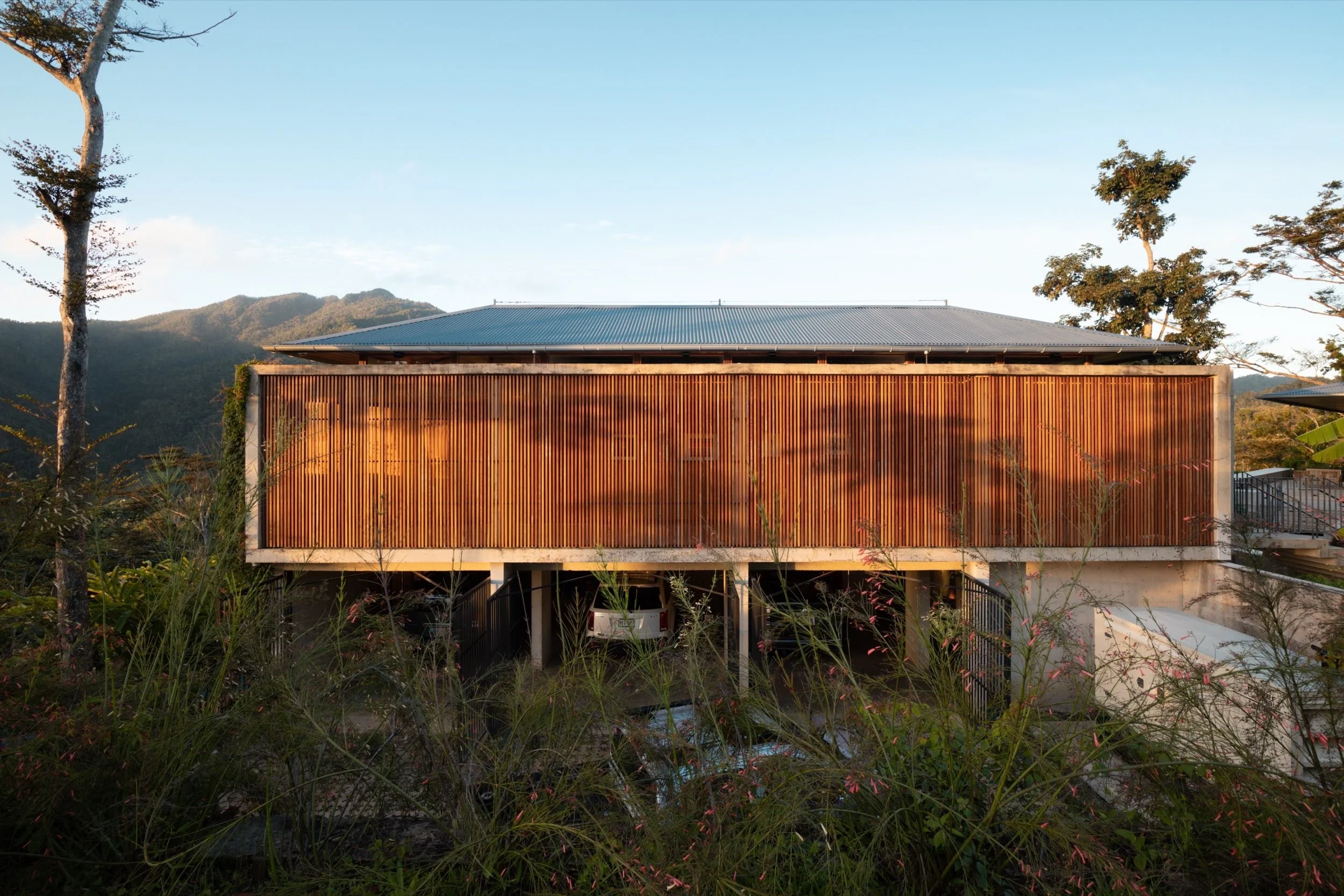 Paola Quevedo Santos’s Approach to Exterior Architectural Photography Composition