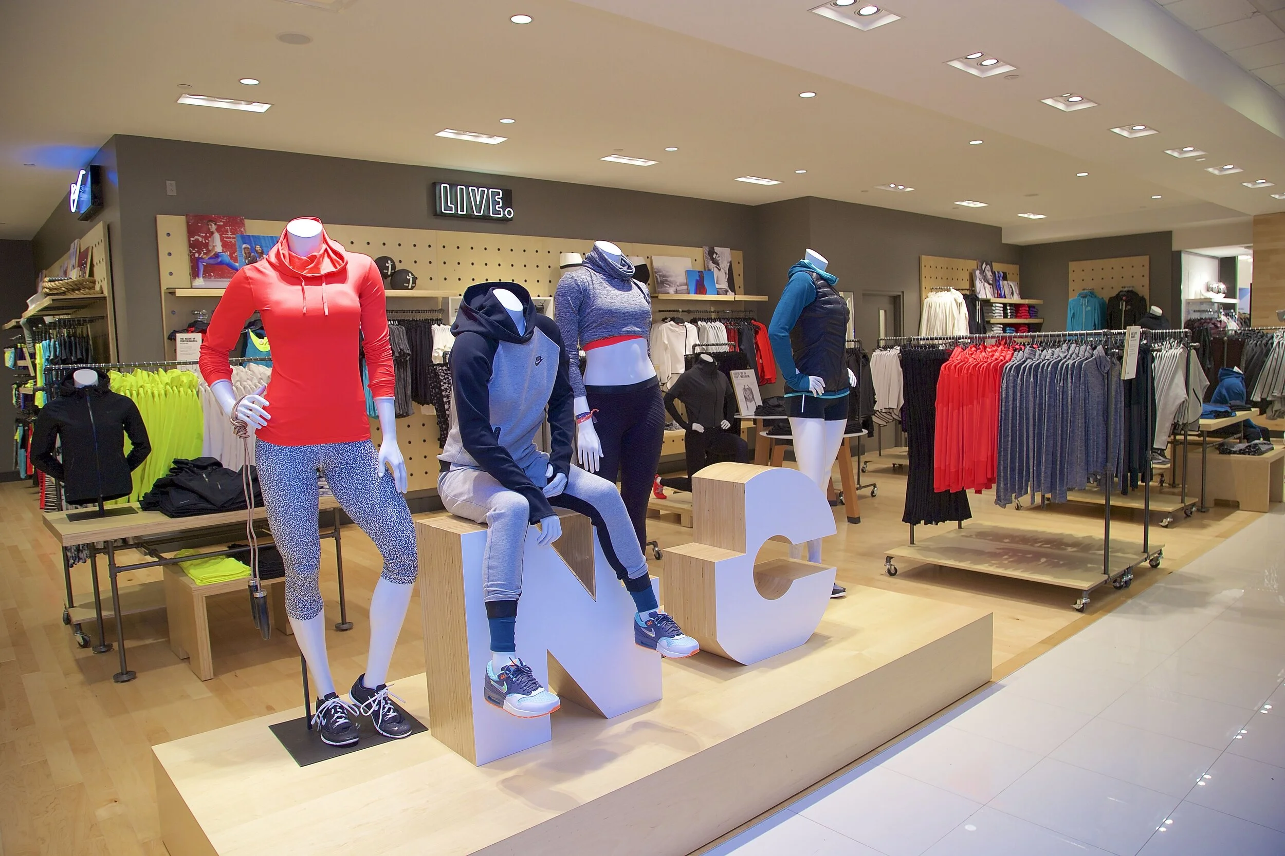 236 2014 JohnTrohaPhotography E23Q0330.jpeg