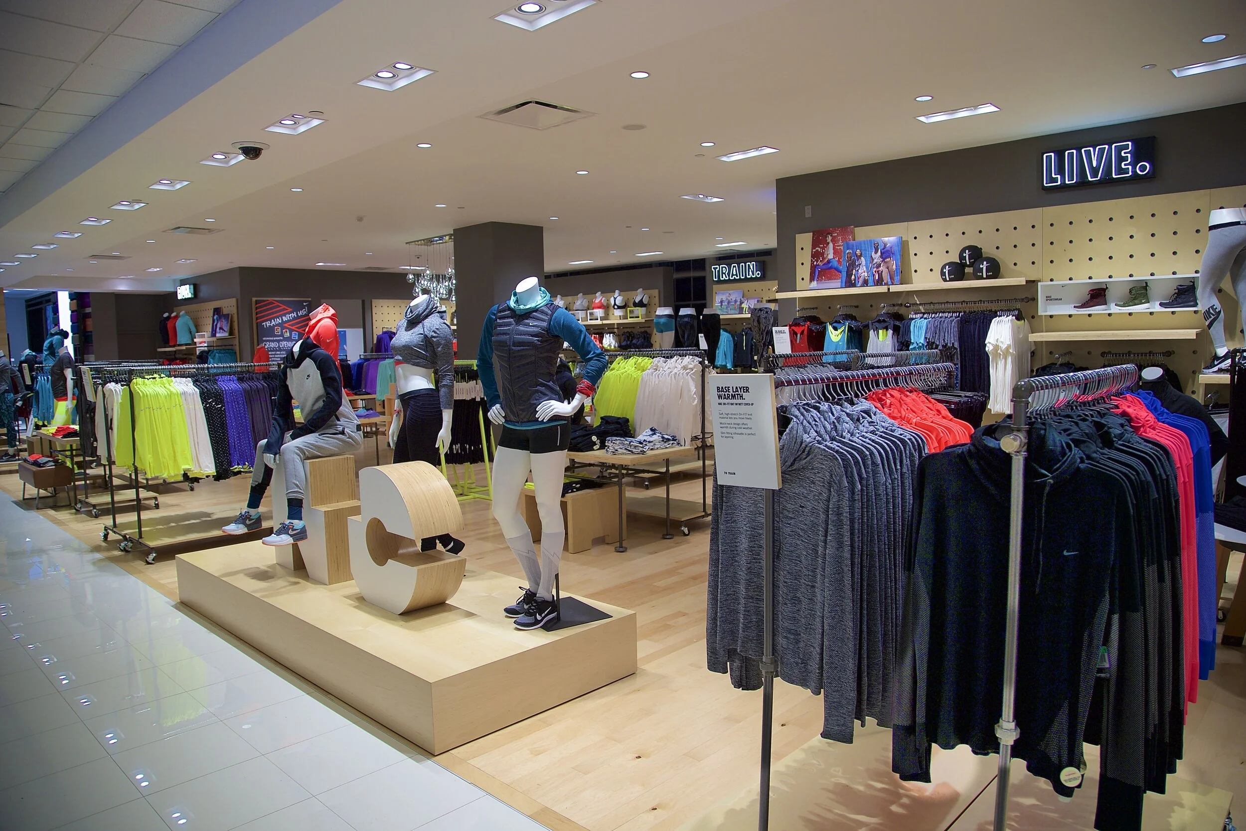 272 2014 JohnTrohaPhotography E23Q0500.jpeg