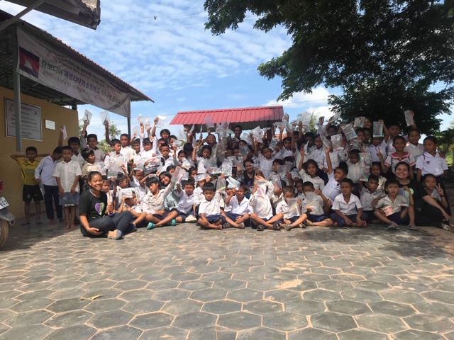 Students receive toiletry supplies and and hygiene education at Kork Trach primary. This wash house was sponsored by the fundraising efforts of Karen Ostwald and family and built with love by Karen, Jodie, Heather, Jenny, Jennie, Sam, Leonie, Mark, Marsha, Catherine, Julie, Daisy and our team.