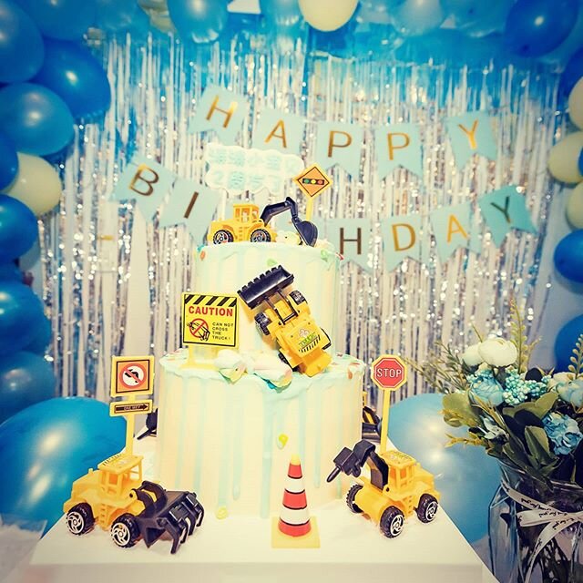 Happy Birthday Yi Tao :) #birthday
#birthdaycake
#birthdayparty
#birthdayboy🎉
#birthdaydecoration
#birthdaybash
#familyportraits
