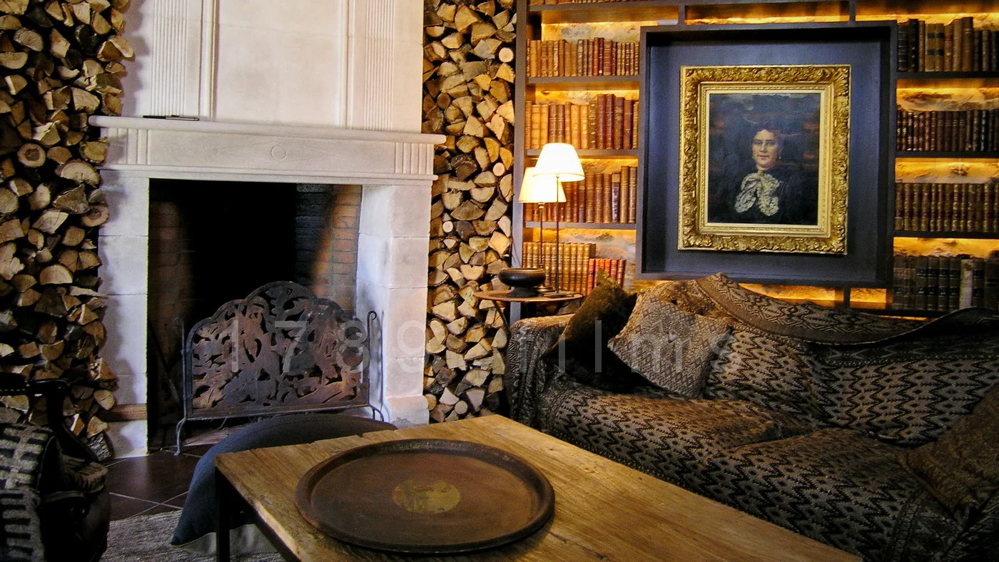 1789 F INTERIOR P1010006 mdf.JPG