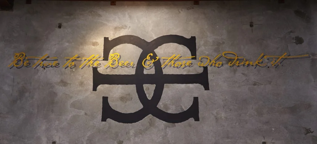Disclaimer: This mural design above isn't my work, I've just included it to show the Aurum Potabile symbol and the black and gold identity of MPB.