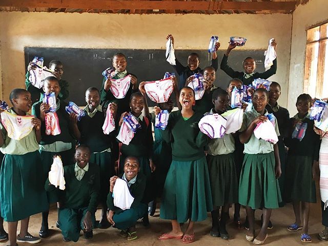 #TBT to August when Mercy Mushi visited QEA. Along with @nkyaaika, Mercy co-founded Nguzo Foundation to support Tanzanian women and girls through holistic education. She came to teach the QEA girl&rsquo;s club about menstrual hygiene. She also distri