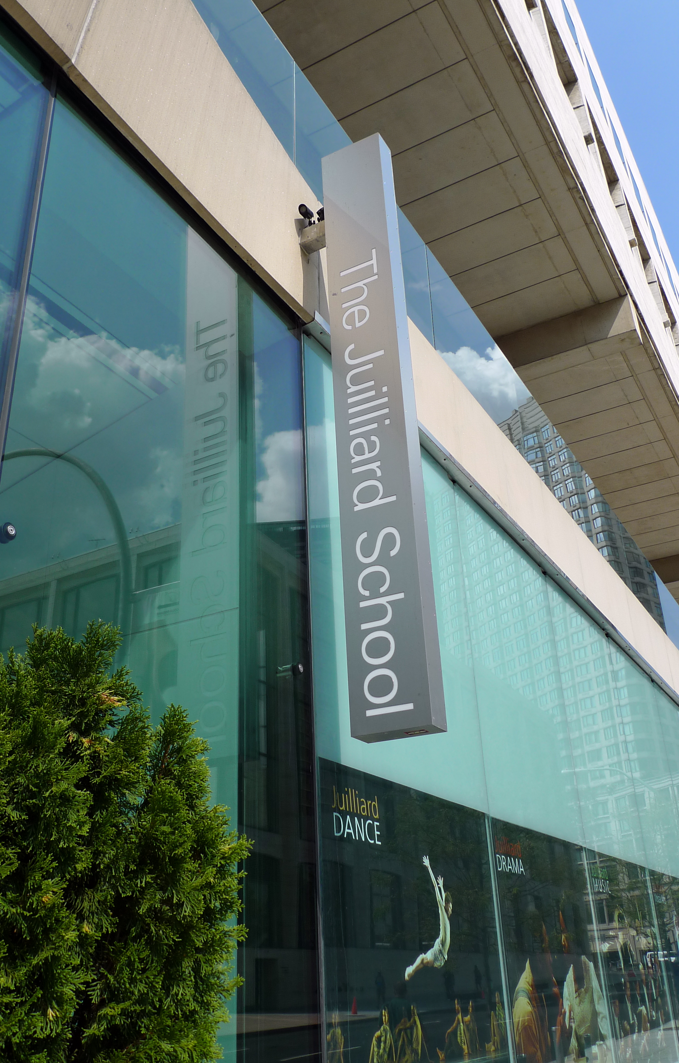 2x4_Lincoln Center_Juilliard_Main ID.JPG