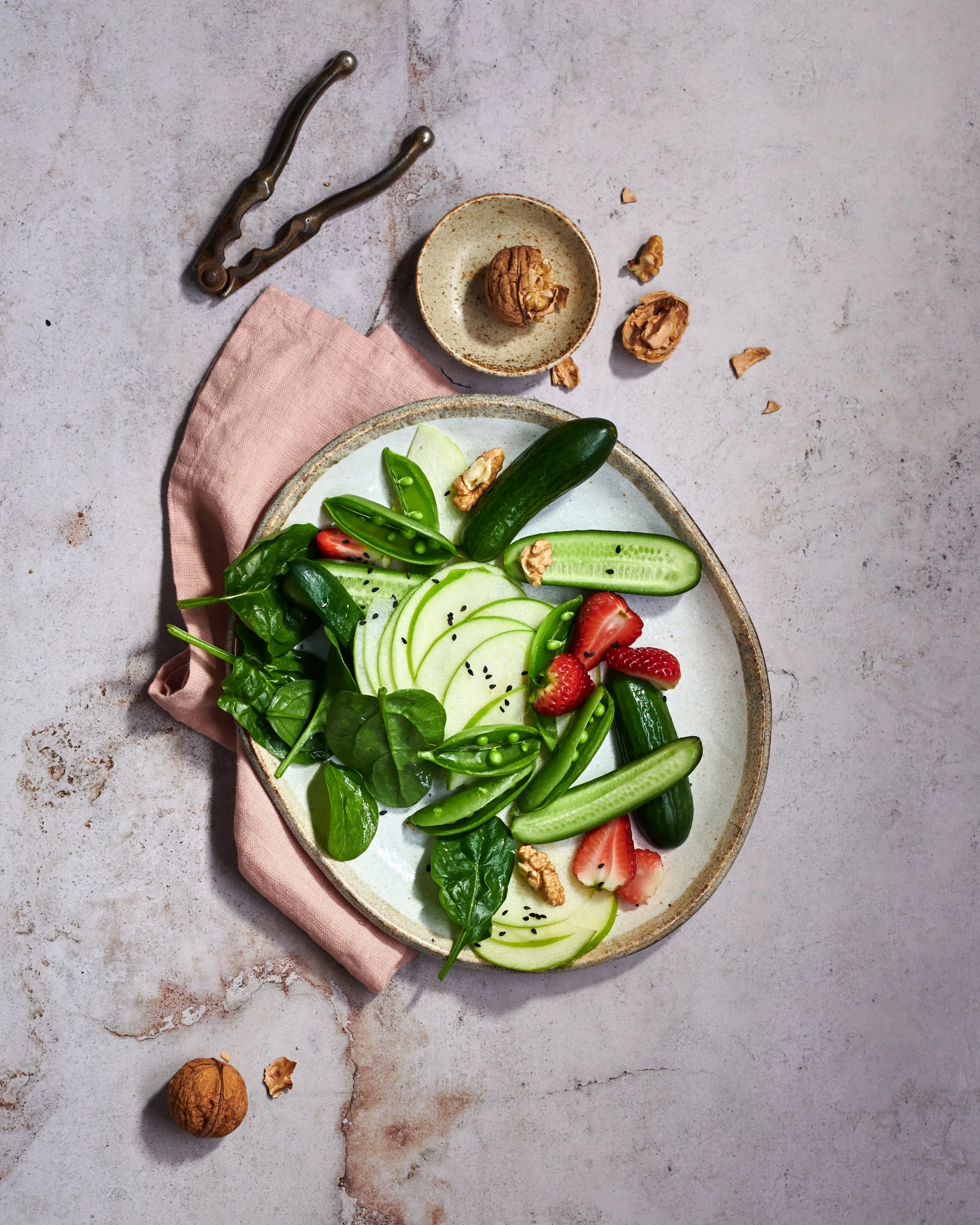 food-styling-photography-perth-green-salad-nuts.jpg