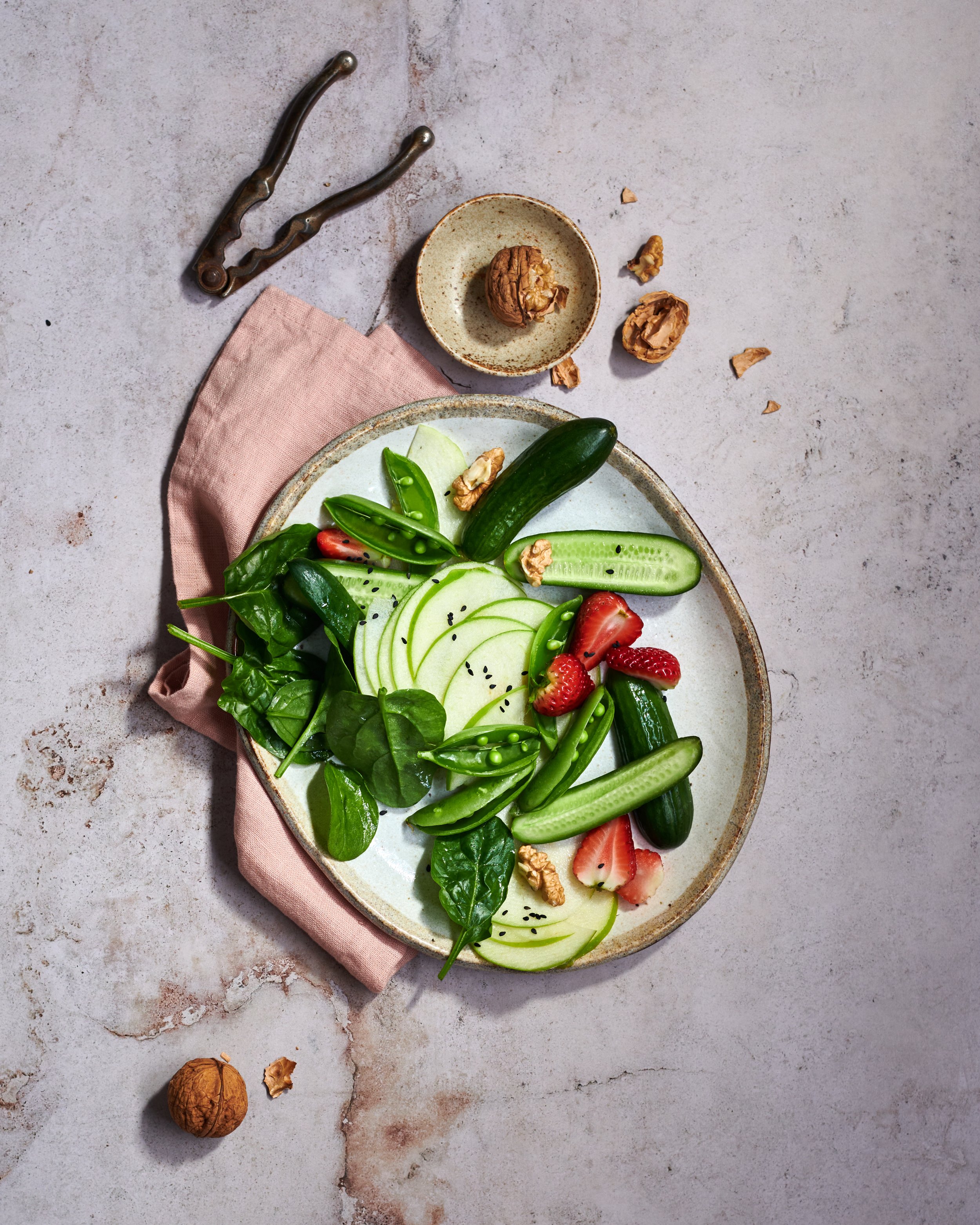 Green salad + nuts03592.jpg