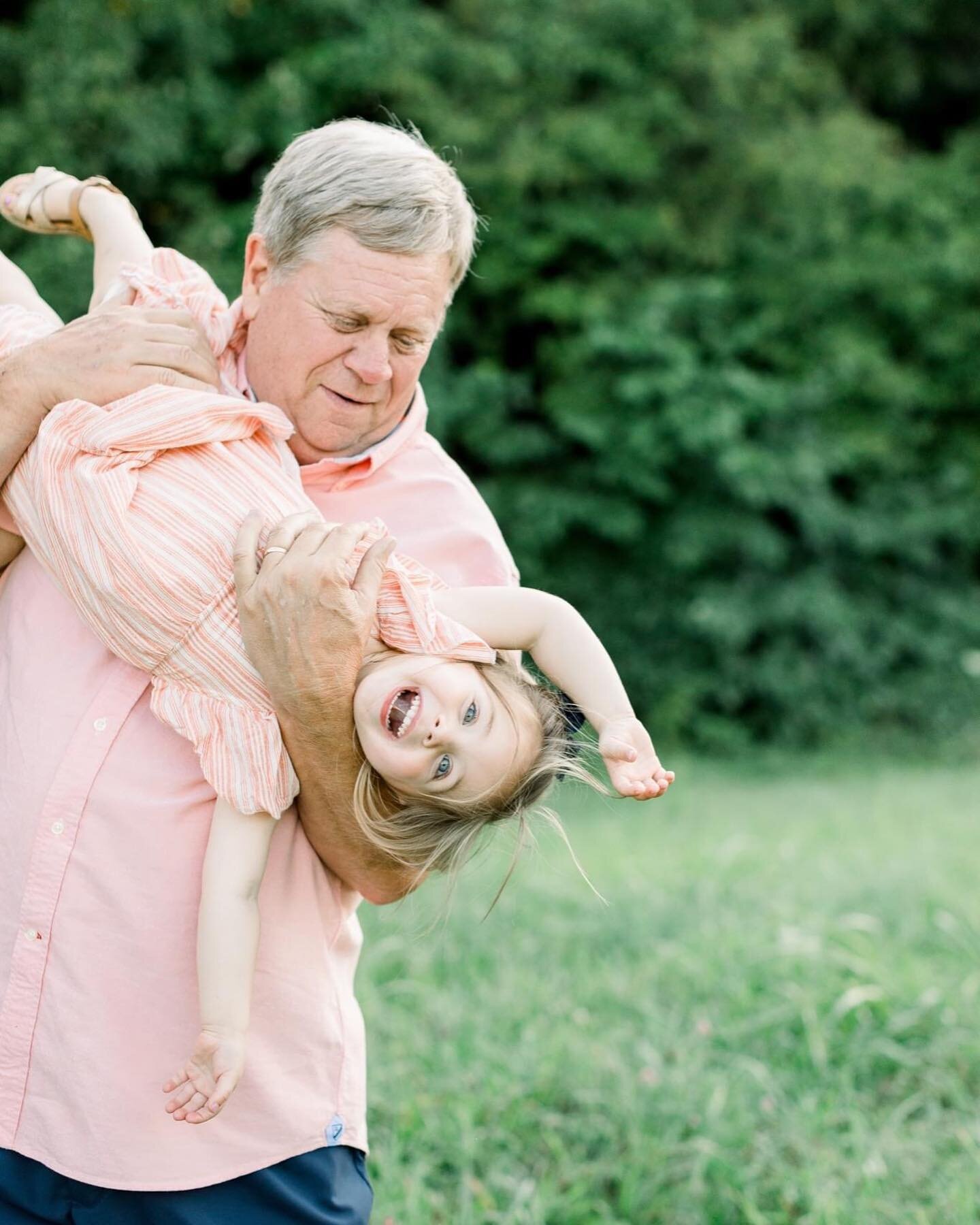 My favorite part of any extended family session are the in between shots like these 🤍