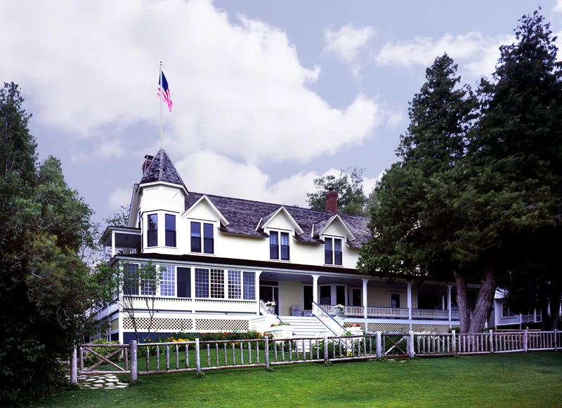 CRAIG MAWR RESIDENCE