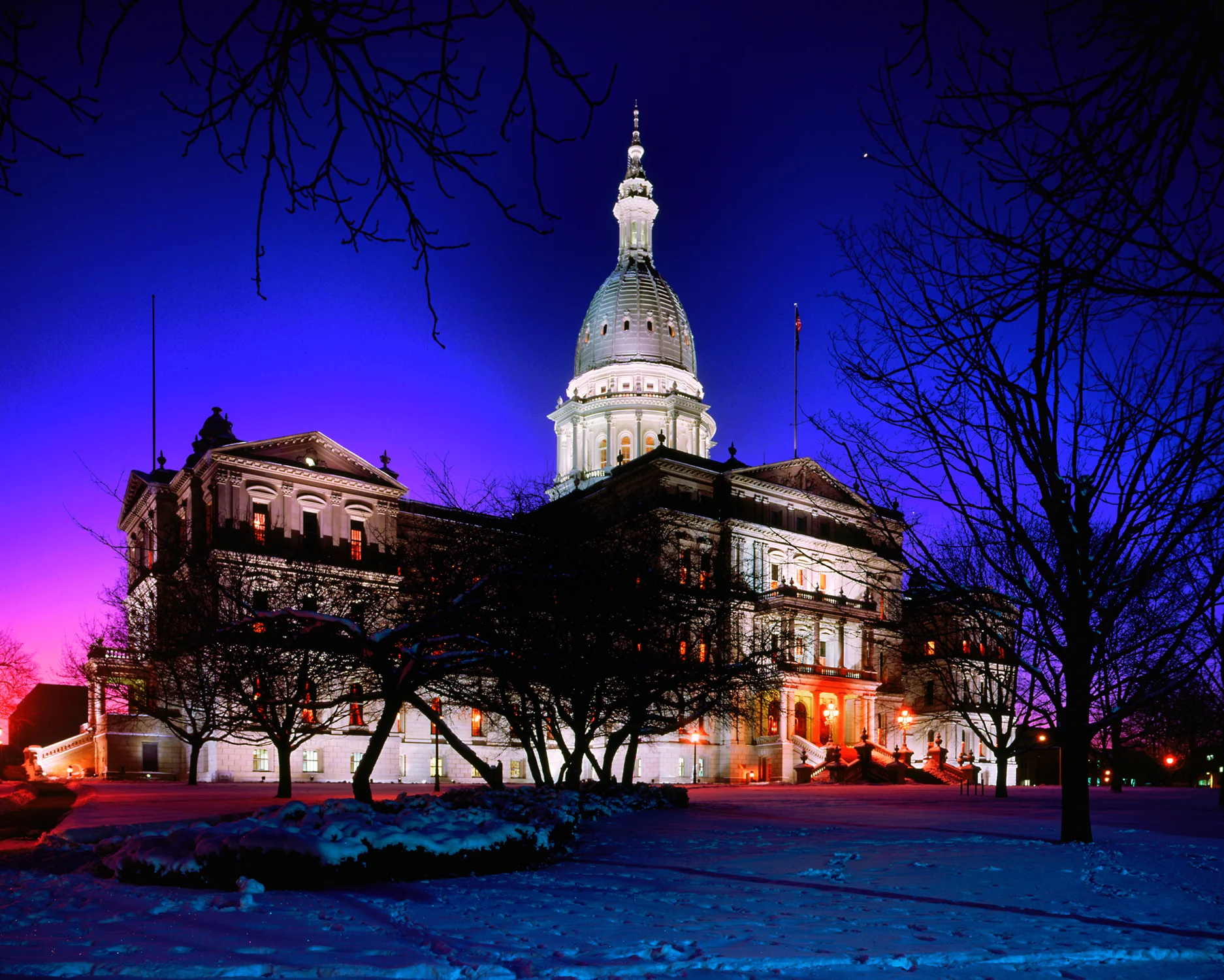 mi capitol_exterior_1.jpg