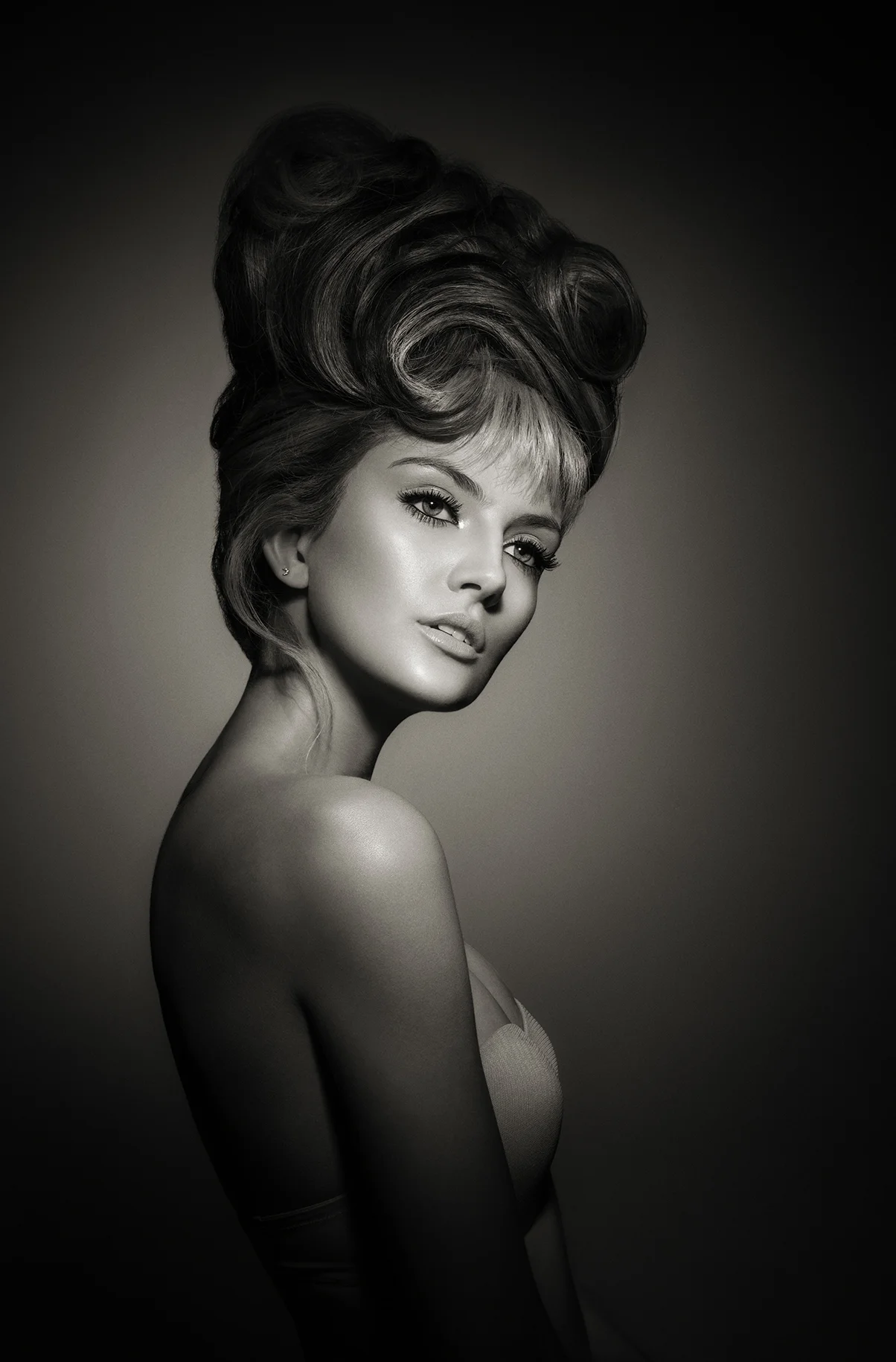 Photography: Mike Ruiz Retouching: Irfan Yonac